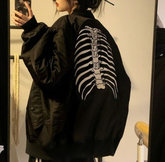 Oversize-Bomberjacke mit Skelett-Grafik